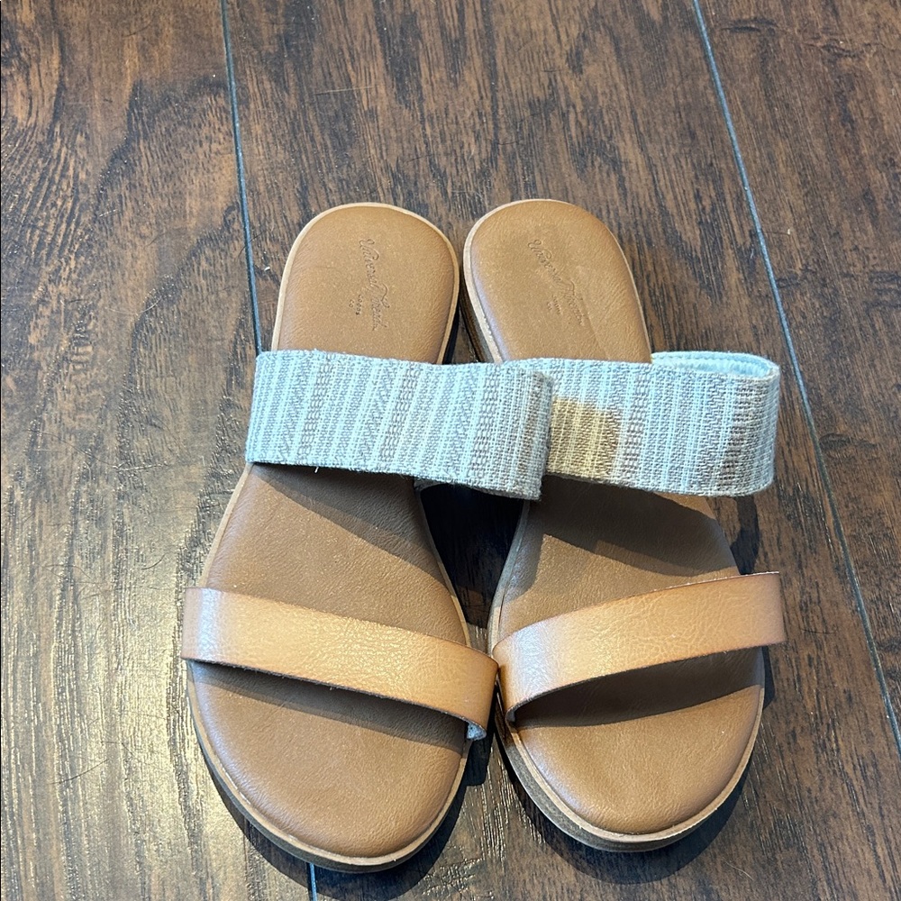 Universal Thread Brown and Cream Slide Sandals